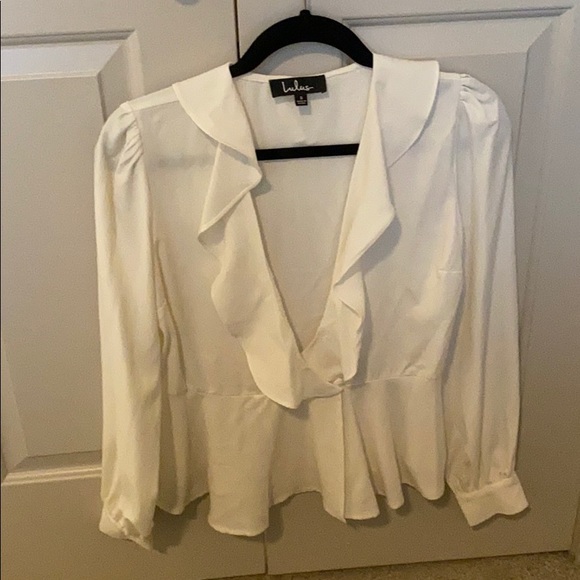 White ruffle blouse - Picture 2 of 3